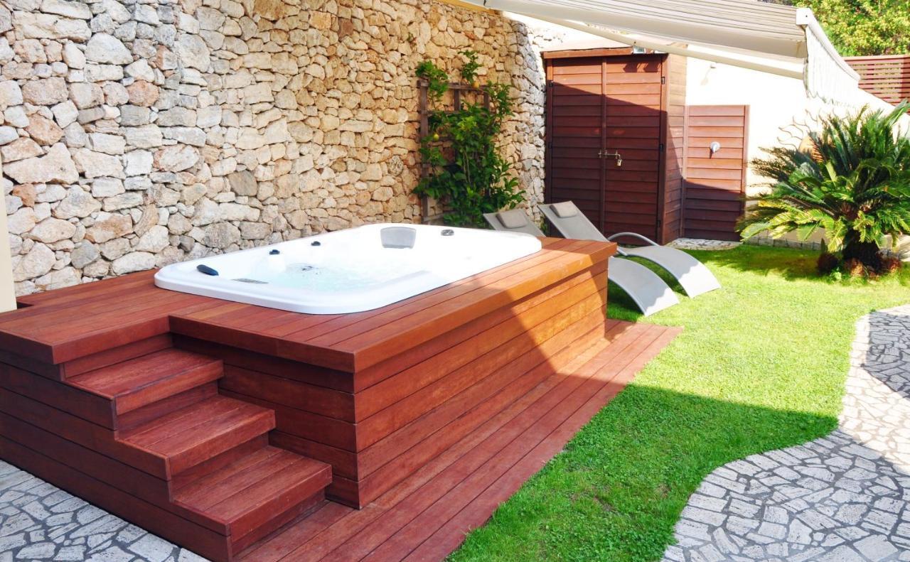 Una Spettacolare Vista Mare - Casa Con Jacuzzi Bergeggi Εξωτερικό φωτογραφία