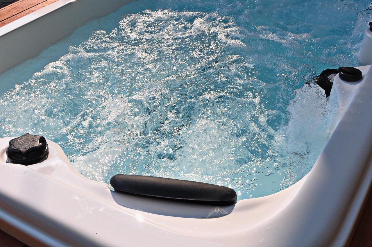 Una Spettacolare Vista Mare - Casa Con Jacuzzi Bergeggi Εξωτερικό φωτογραφία