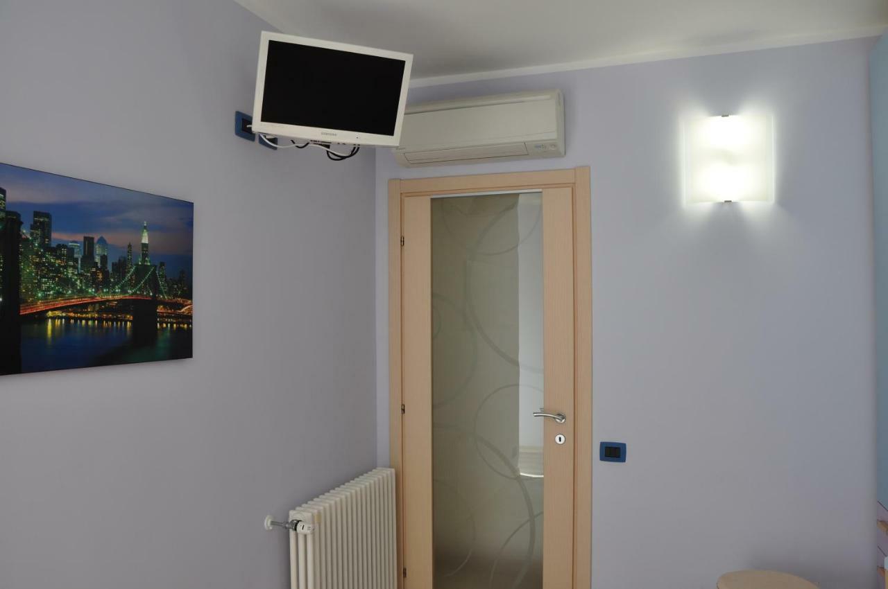 Una Spettacolare Vista Mare - Casa Con Jacuzzi Bergeggi Εξωτερικό φωτογραφία